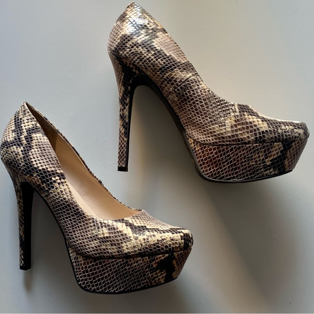 Jessica Simpson Pumps - Picture 7 of 16